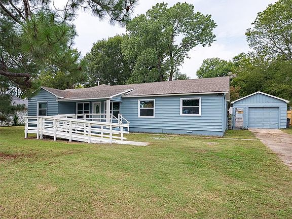3rd image of 1515 Seran Dr