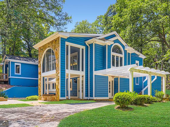 2nd image of 545 N Pine Hill Rd