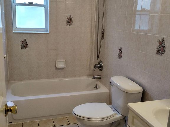 5th image of 103 Longstreet Ave Unit 2