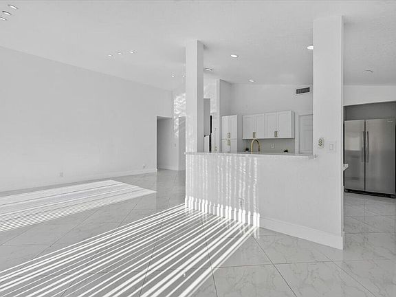 5th image of 3090 Thames Way