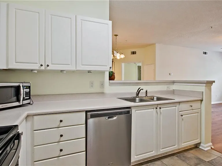 8102 Woodland Ln #8102 — Photo 19
