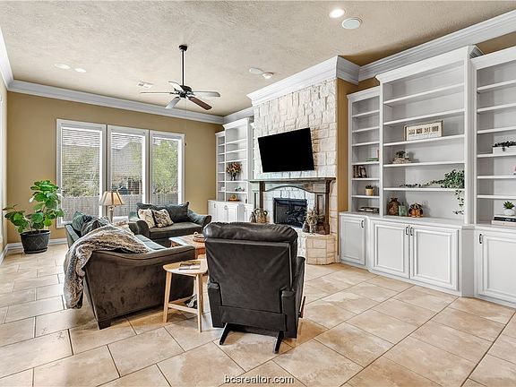 4th image of 5304 Cascades Ct