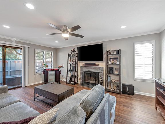 5th image of 853 Cherry Creek Cir