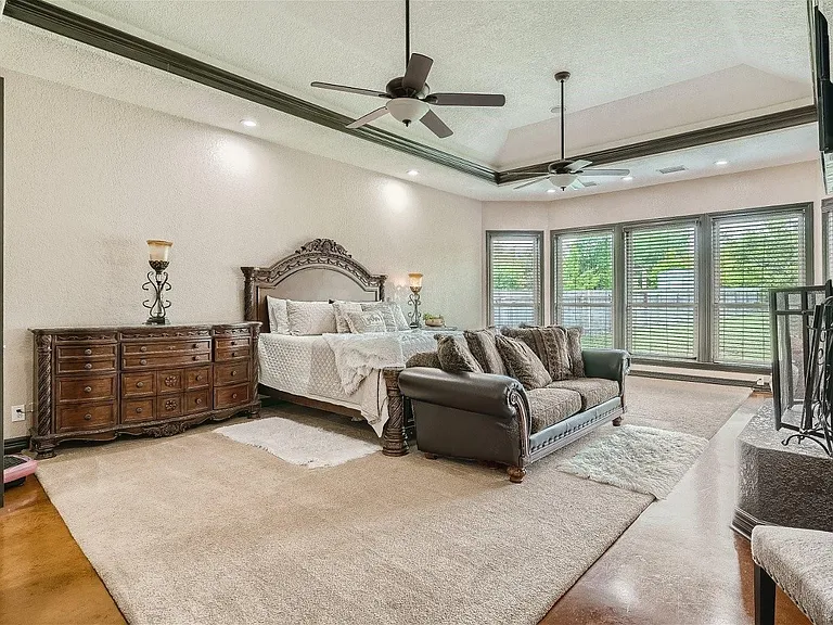 15207 Nightingale Ln — Photo 14