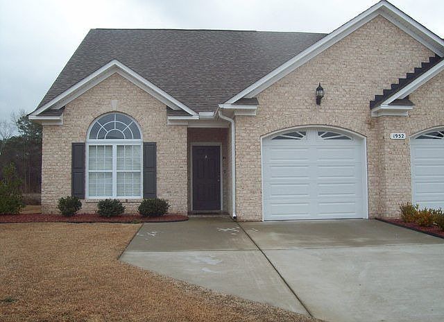 1st image of 1952 A Cambria Dr