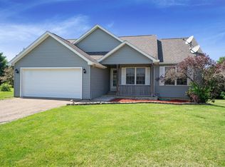 7910 Countryside Ln, East Leroy, MI 49051