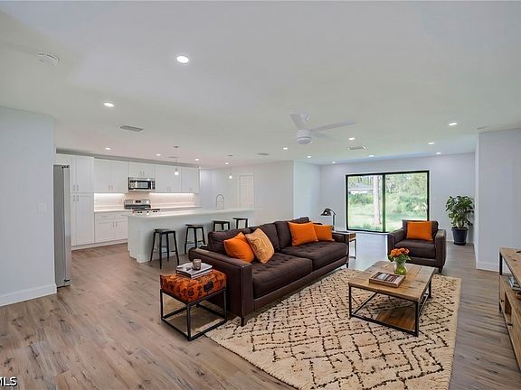 2nd image of 3111 Sunshine Blvd