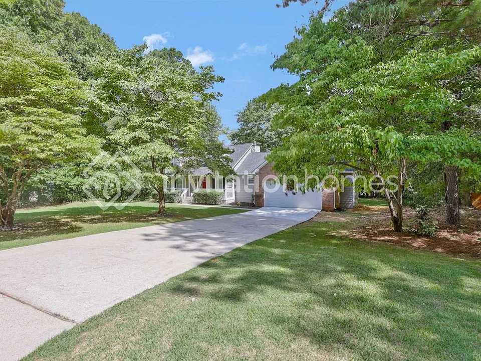 97 Maygold St
