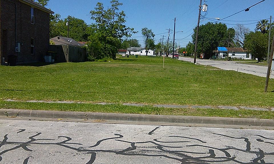 1st image of 713 Martin Luther King St