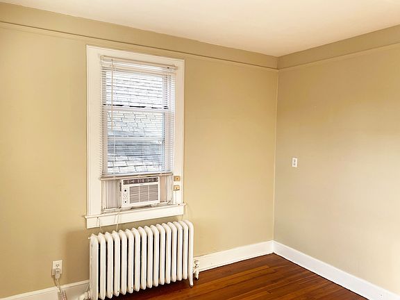 2nd image of 378 Elwood Ave Suite 2