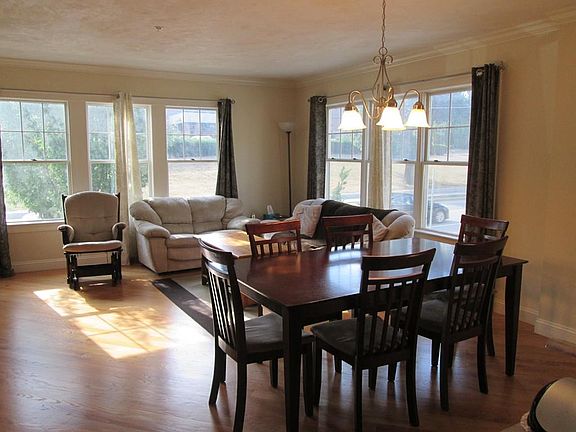 2nd image of 63 Waverley Ave #63
