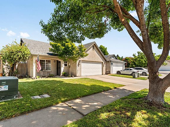 3rd image of 1005 Windsor Way