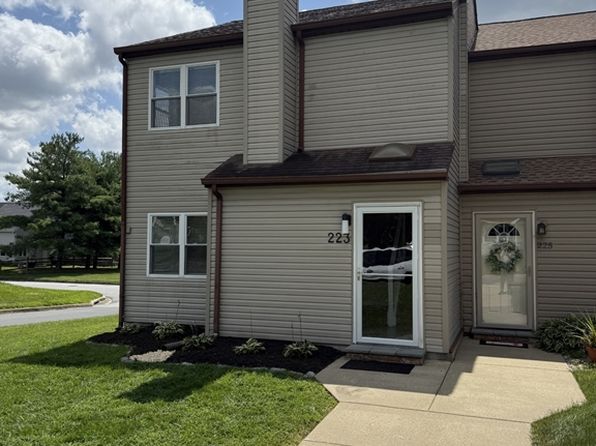 223 E Green Valley Cir