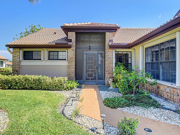 5th image of 7350 Le Chalet Blvd Boulevard