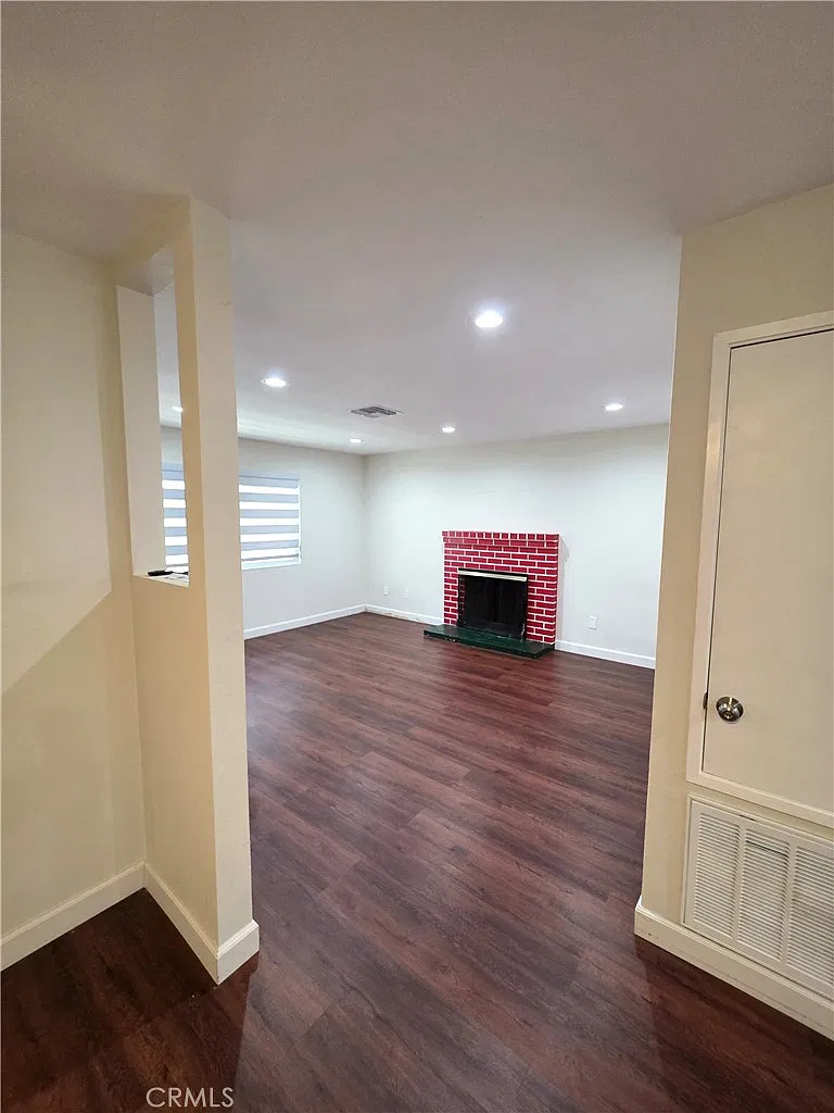 2 bed, 987 sqft, $2,800 — Photo 3