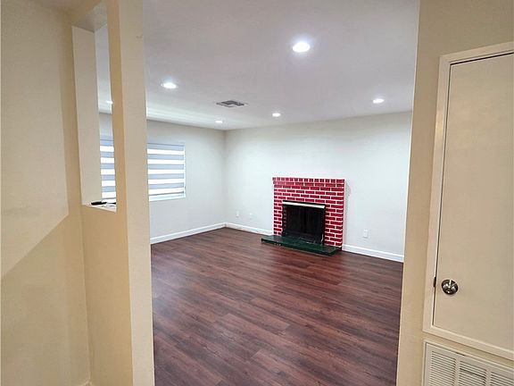 3rd image of 182 Preble Dr
