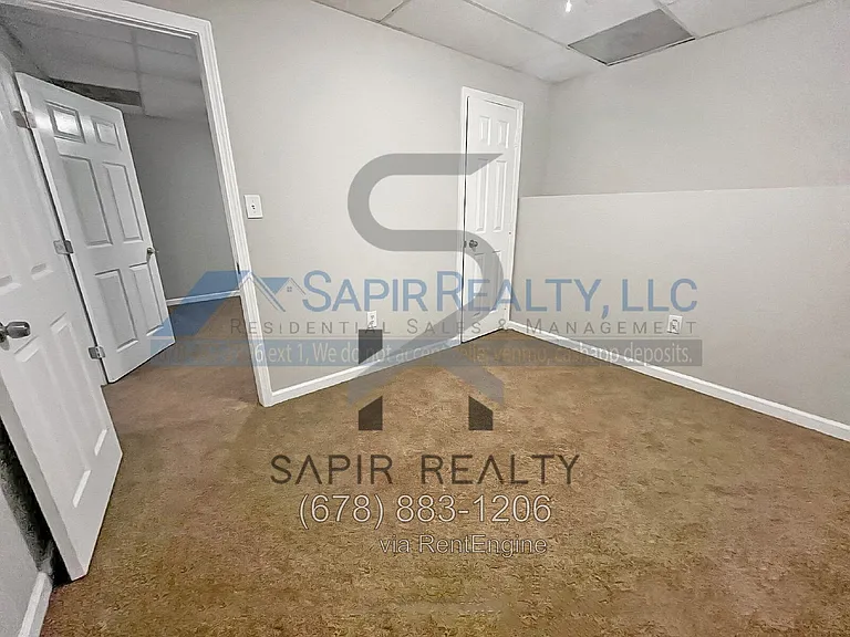220 Beechwood Ln — Photo 3