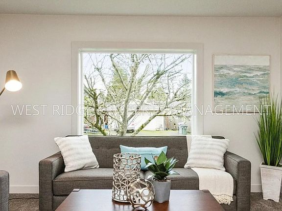 5th image of 2206 Charman St