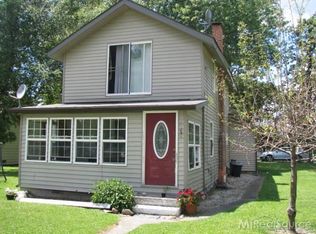 2985 W Parkway Dr, Algonac, MI 48001