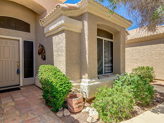 3rd image of 14036 W Pueblo Trl