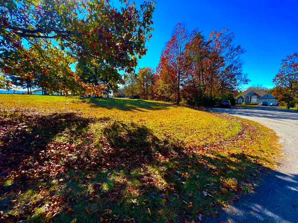 52 Spyglass Ln, Huddleston, VA 24104