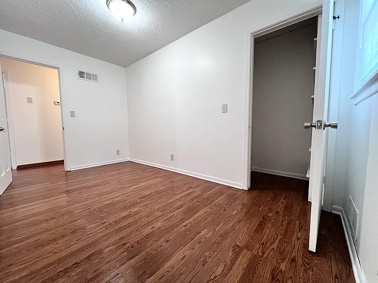 8226 McGee St — Photo 15