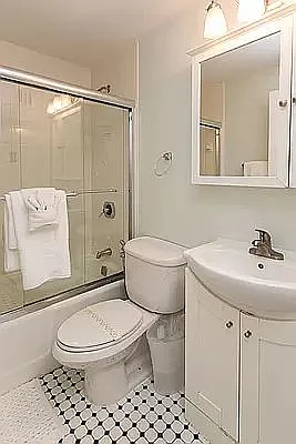 150 W 51st St #2117 — Photo 7