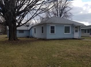 807 Washington St, Wapello, IA 52653