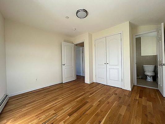 1st image of 3925 Harper Ave Floor 2