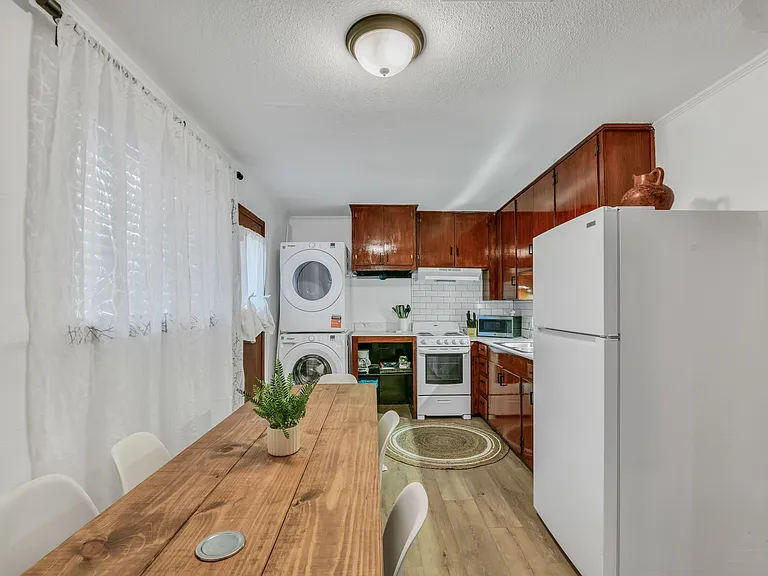 1009 Meadow Park Dr — Photo 13