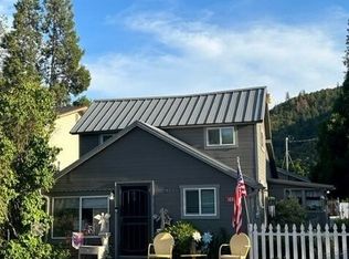 352 1st Ave, Gold Hill, OR 97525