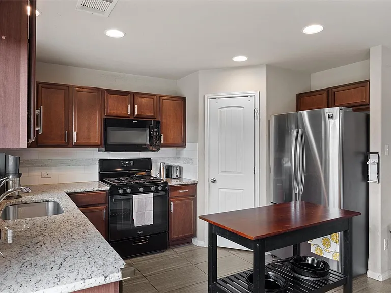 369 S Brook Dr — Photo 15