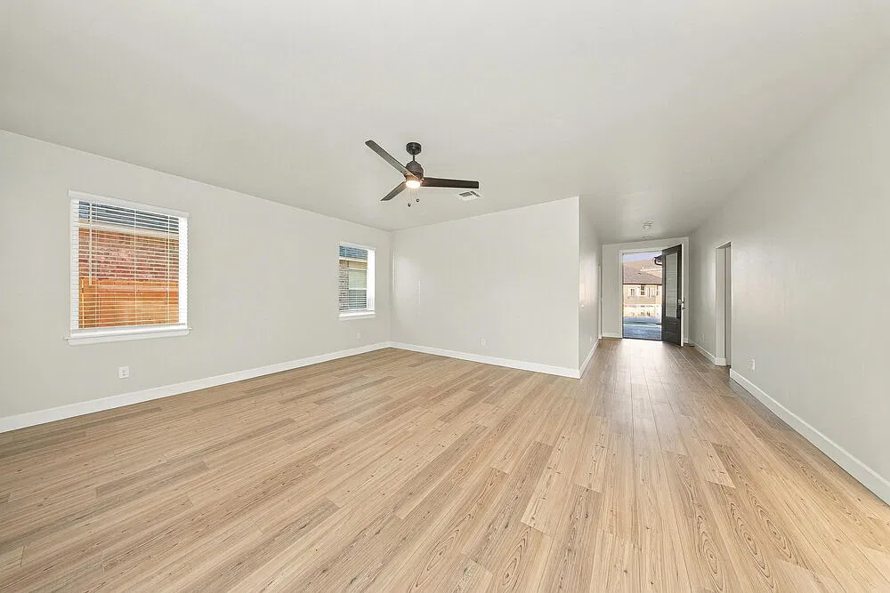 4 bed, 2.0 bath, 1802 sqft, $1,965 — Photo 3