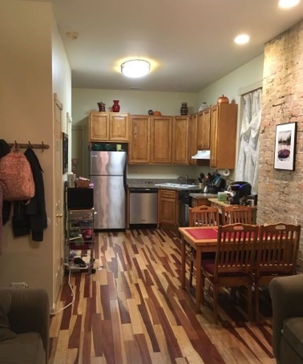 2nd image of 1749 W Erie St Frnt 2FRONT