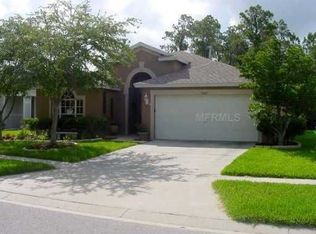 5608 Hawklake Rd, Lithia, FL 33547