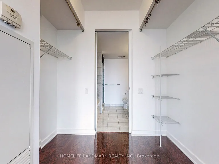 33 Charles St E #3406 — Photo 22