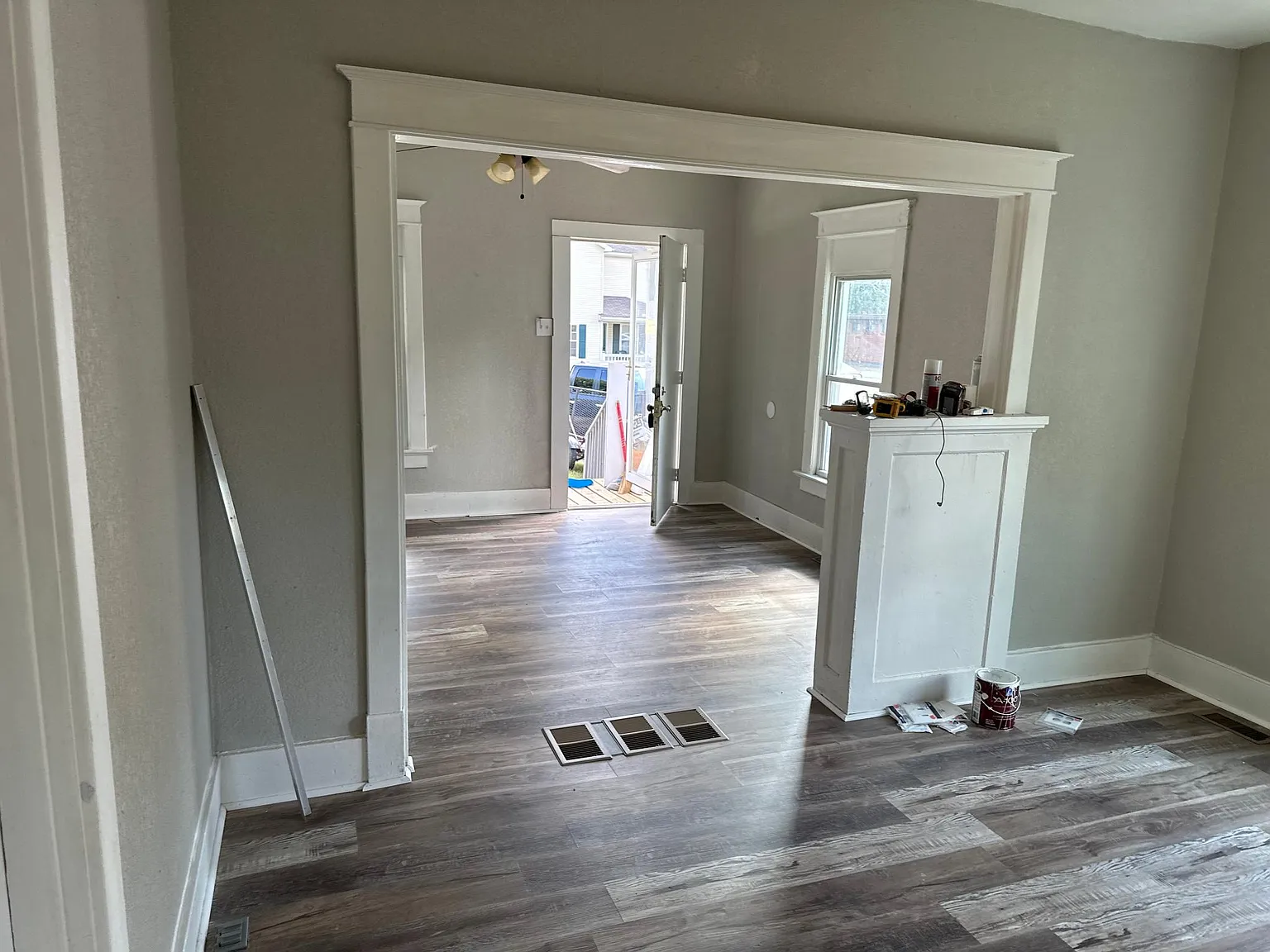 820 Condit St photo 1