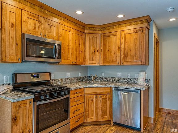 5th image of 3793 Stewart Way