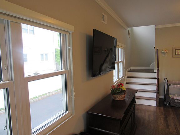 2nd image of 88 Greencroft Ave