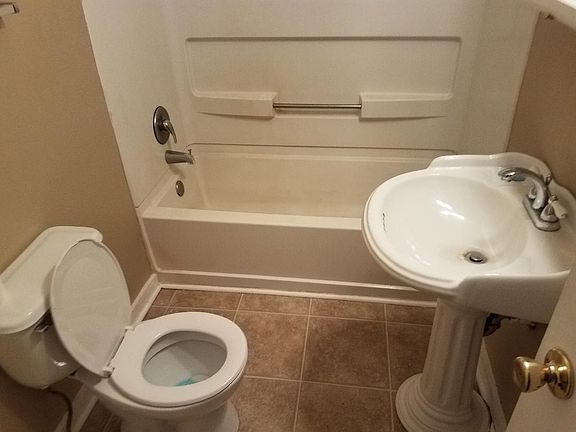 2nd image of 602 S Royall St APT 2