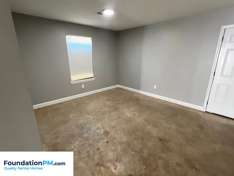 1273 Englewood St — Photo 13