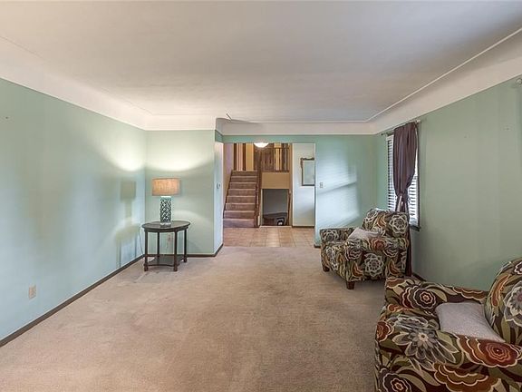 4th image of 2725 Stauffer Dr