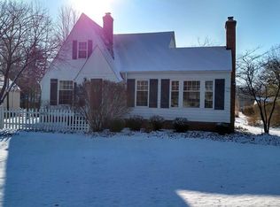 24883 Electric Dr, Bay Village, OH