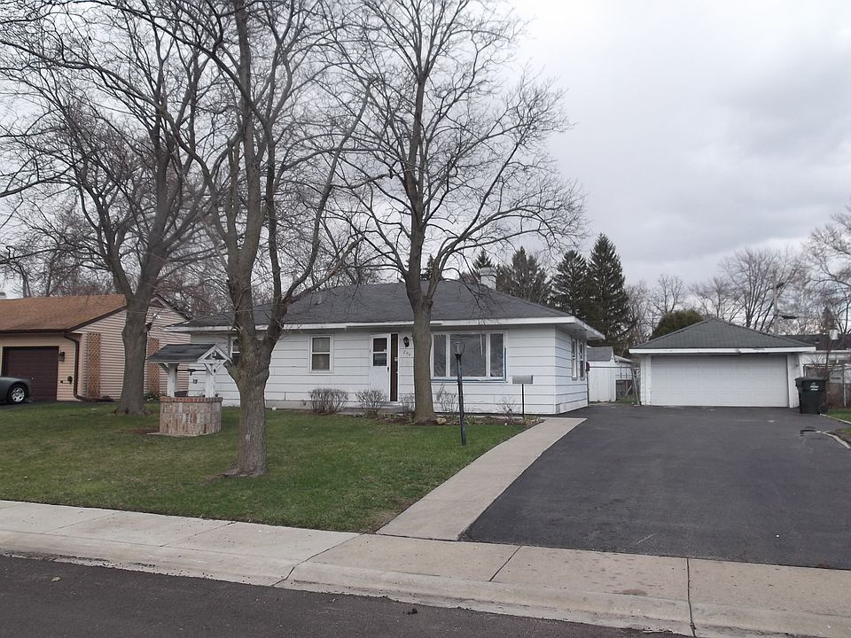1st image of 206 Fairway Ln