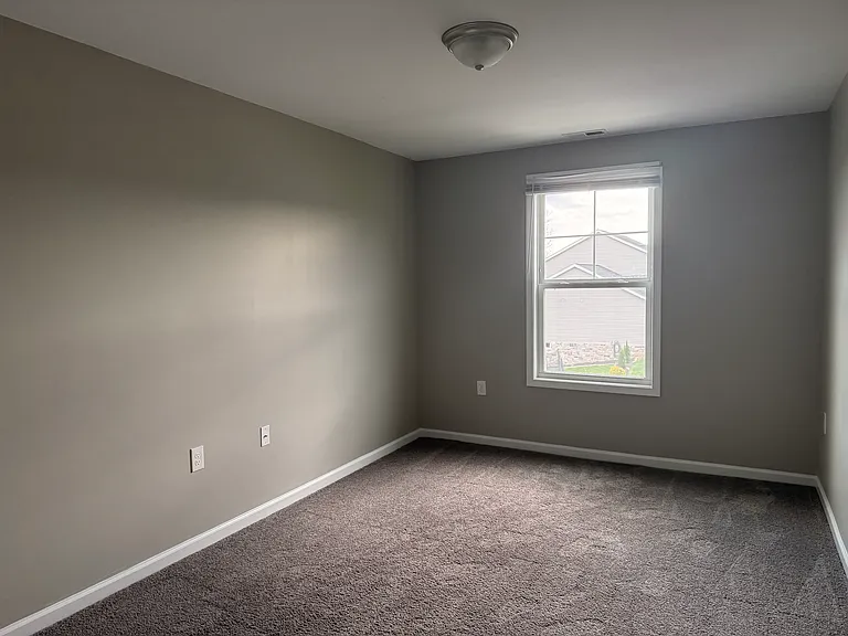 270 Mabdarin Dr — Photo 25
