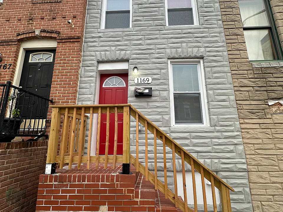 1169 Washington Blvd
