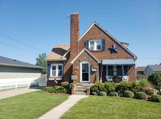 490 Shattuck Rd, Saginaw, MI 48604