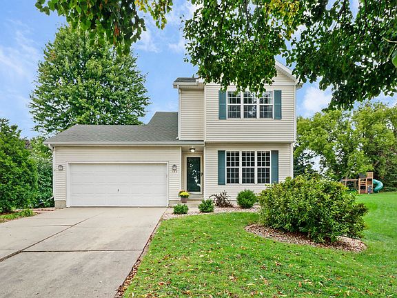 2nd image of 120 Terrace Ct