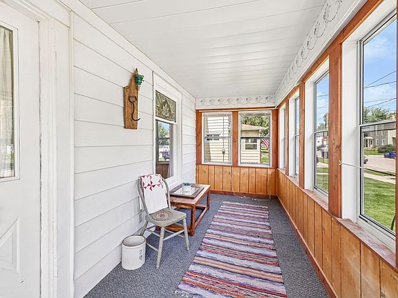 3rd image of 38 S Ringold St