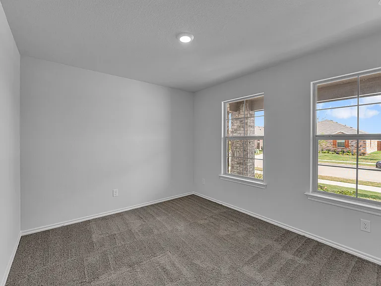 708 Basteen Ln — Photo 15